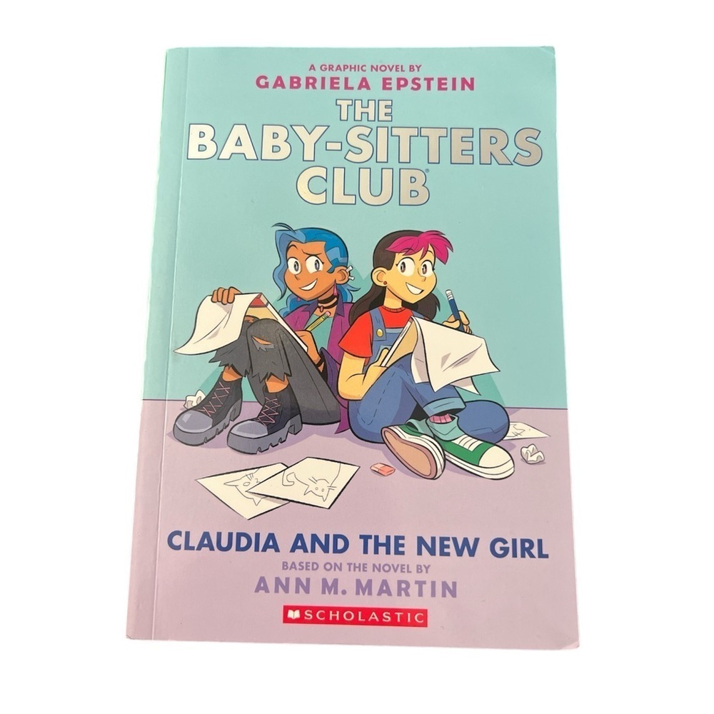 The Baby-Sitters Club Graphic Novel: Claudia and the New Girl